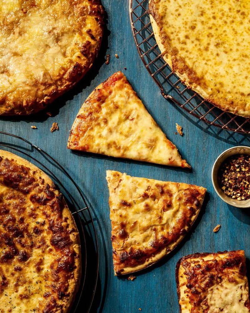 Crust stays crisp after a short rest