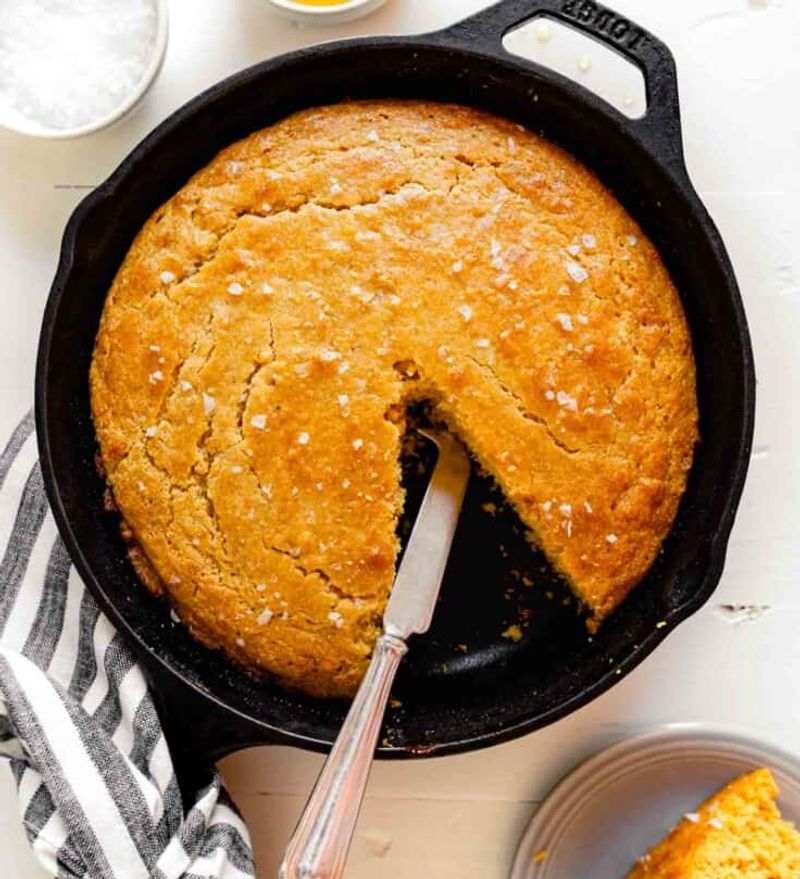 Cornbread (Skillet-Baked)