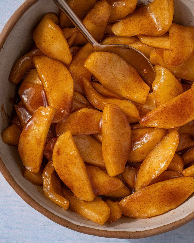 Baked Cinnamon Apples with Cream