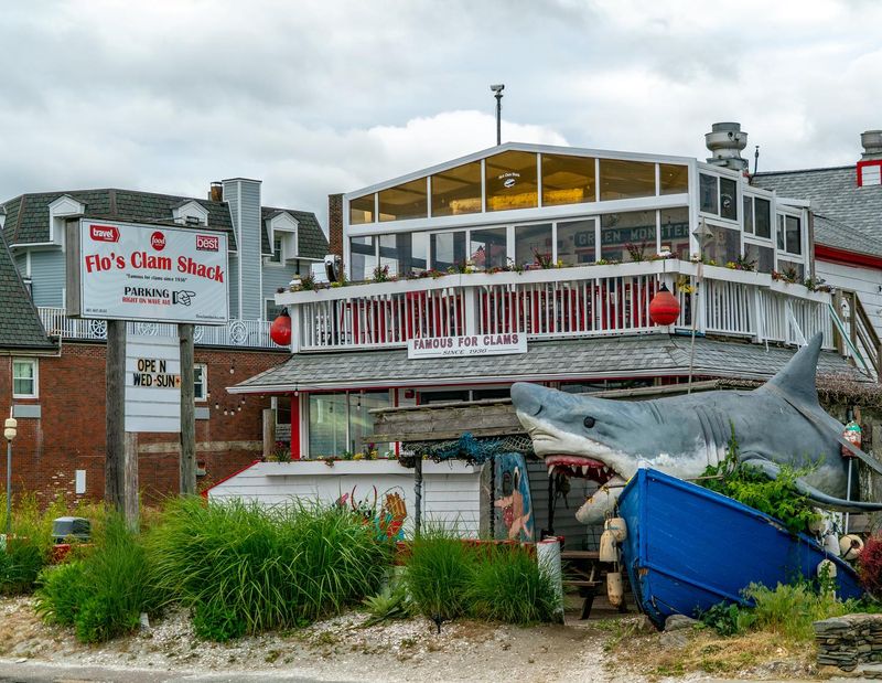Flo’s Clam Shack (Middletown / Portsmouth)
