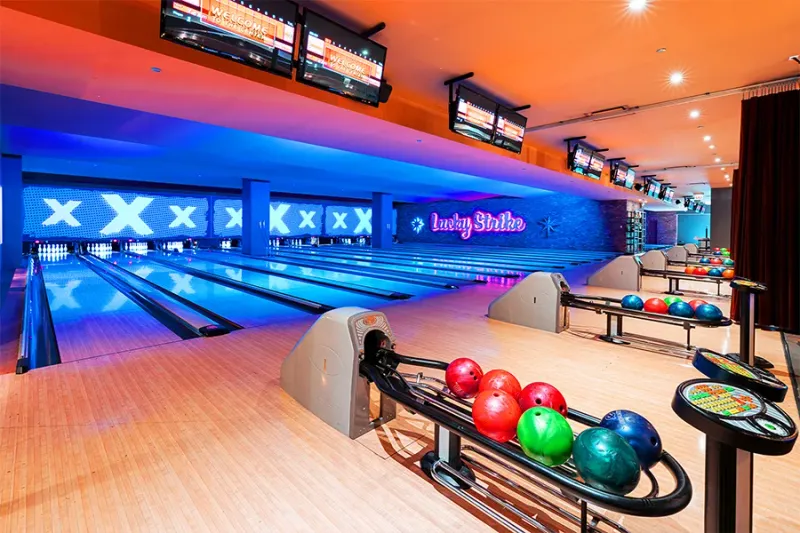 Lucky Strike (Wrigleyville)