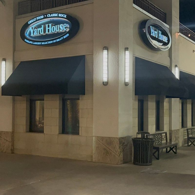 Yard House — 4.1/5 (Los Angeles)