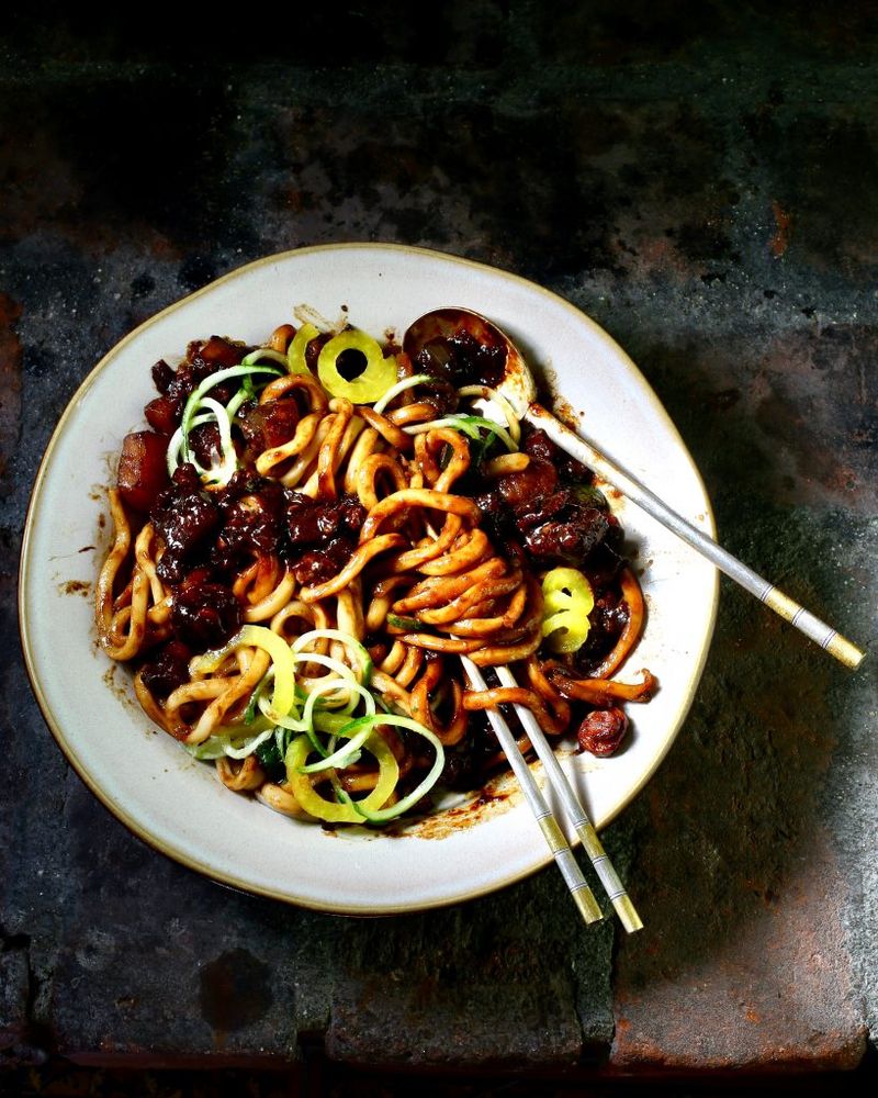 Korea: Jjajangmyeon