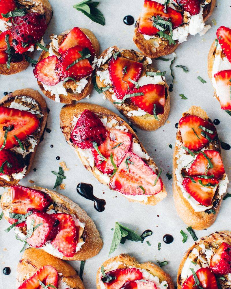 Strawberry goat cheese crostini