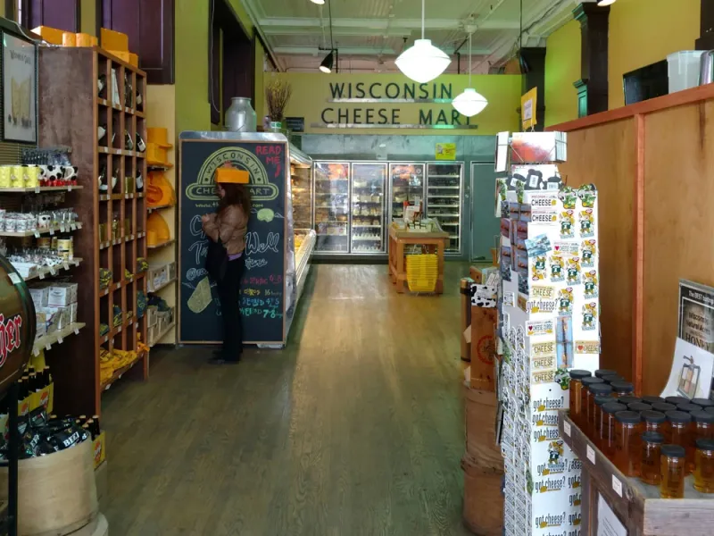 Wisconsin Cheese Mart / cheese-counter cafés
