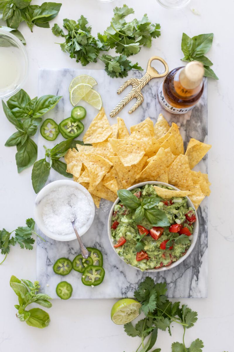 Guacamole With Chips (Upgraded Fast)