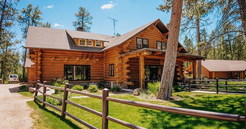 Blue Bell Lodge Dining Room Brings Campfire Flavor To Bison