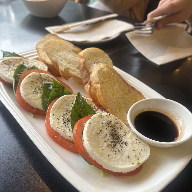 Panya Bistro & Bakery