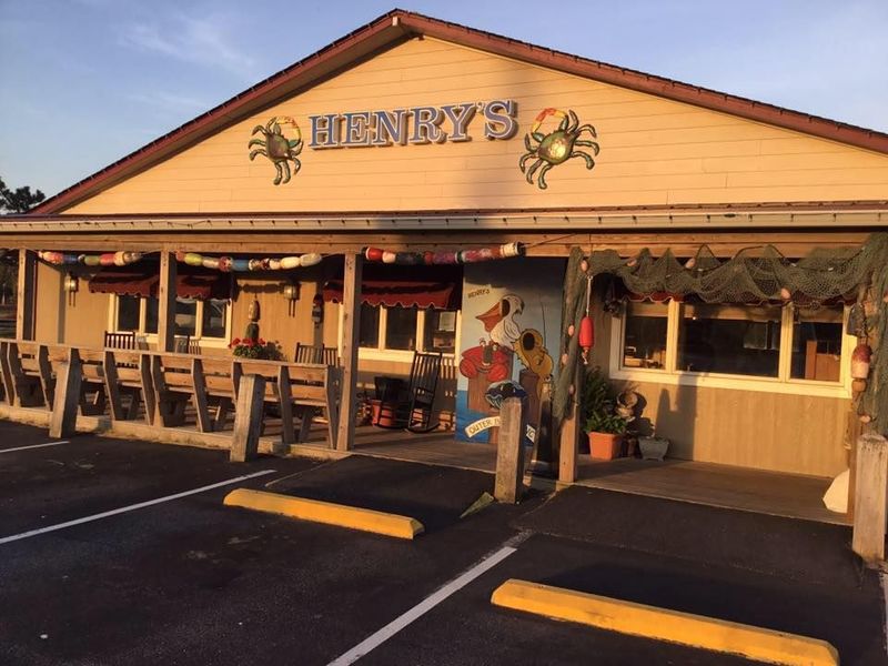Henry's Restaurant's Coastal Comfort