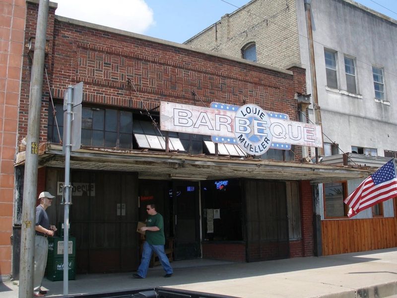 Louie Mueller Barbecue — Taylor