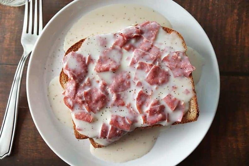 Creamed chipped beef on toast (SOS)