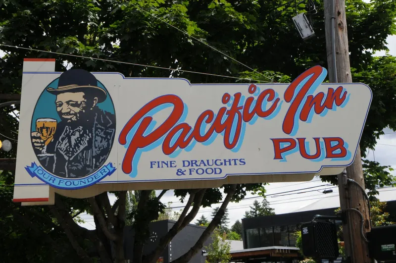 Pacific Inn Pub (Seattle)