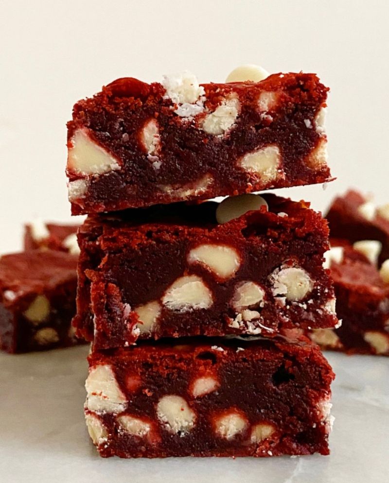 Red Velvet Blondies