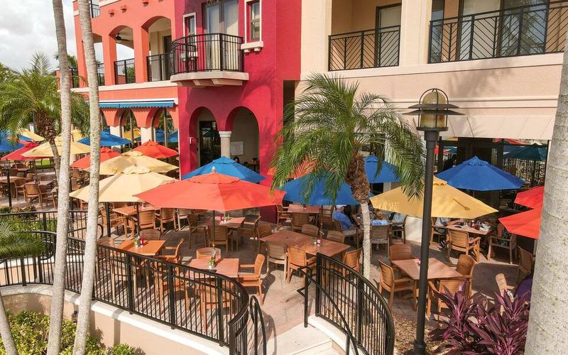 Mango’s Dockside Bistro - Marco Island