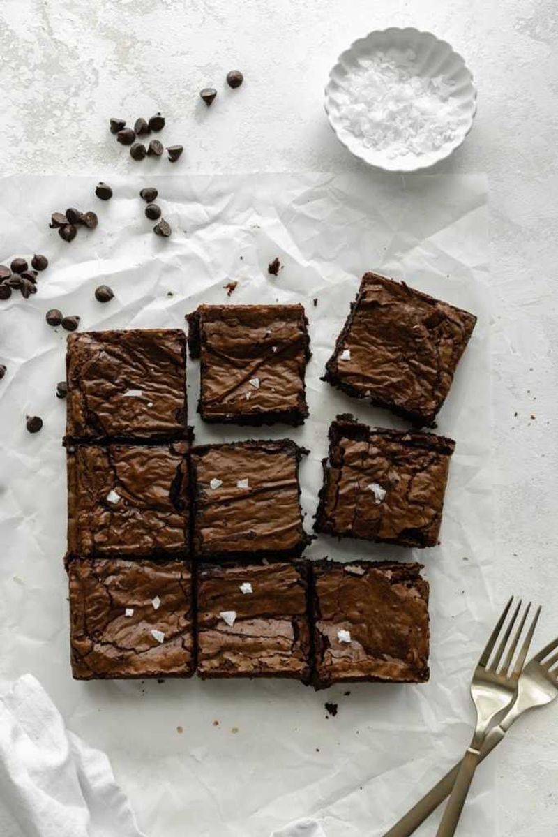 Cake Mix Brownie-Style Fudge Bars