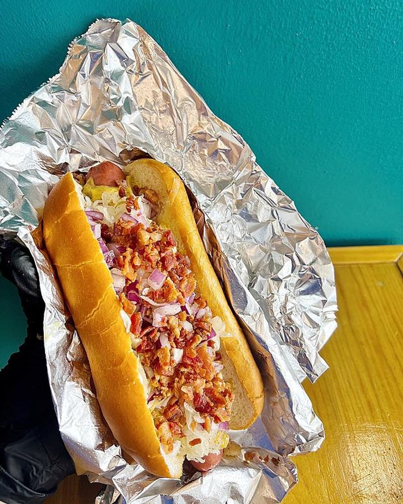 Mr. Hot Dogs (Montana)