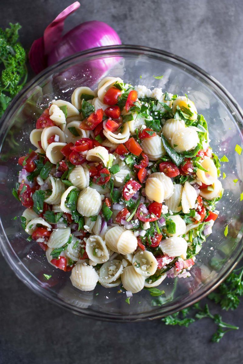 Garlicky Spinach and Tomato Conchiglie