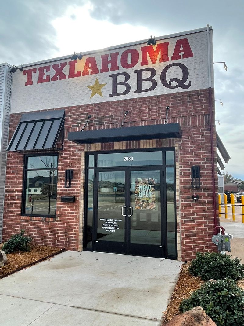 Texlahoma BBQ: Border-Crossing Flavor Fusion