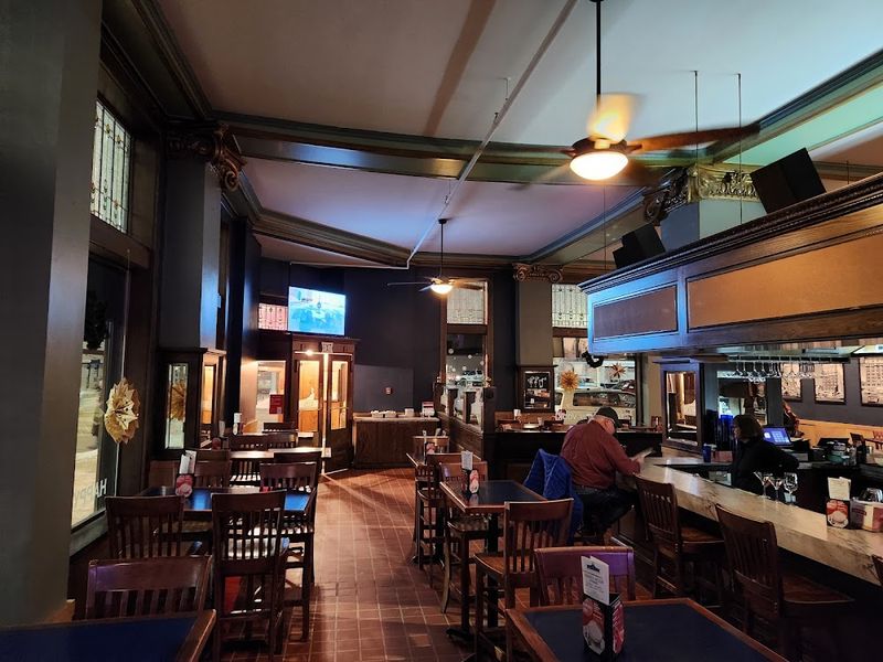 North Dakota: Peacock Alley (Bismarck)