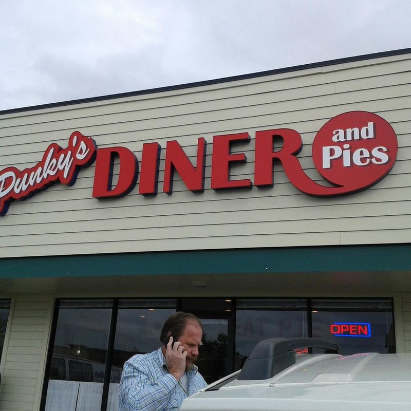 Punky's Diner & Pies (Oregon)