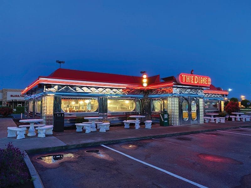 Classic 1950s Atmosphere Takes You Back In Time