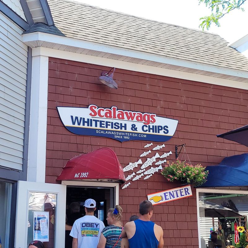Scalawags Whitefish & Chips – Northern Michigan
