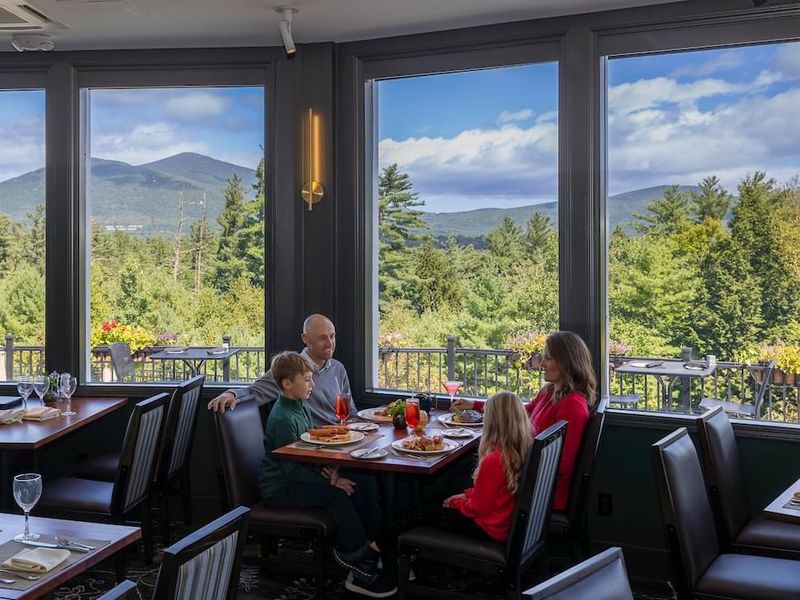 White Mountain Hotel & Resort