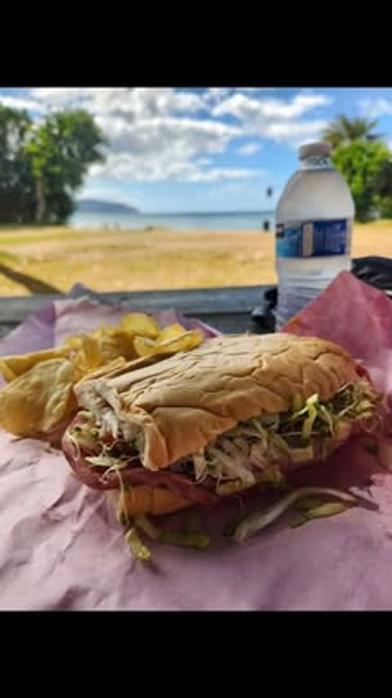 Hawaii - Storto’s Deli & Sandwich Shoppe (Haleiwa)
