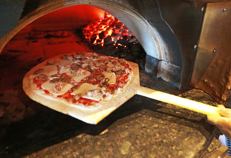 Regina Pizzeria, Boston’s North End