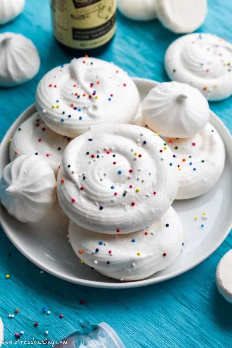 Sprinkle Meringues