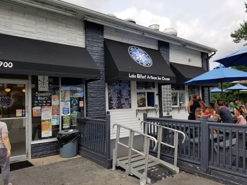 Lake Effect Artisan Bakery's Maple Snow Globe