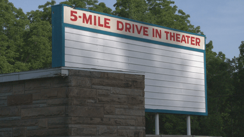 5 Mile Drive-In (Dowagiac)