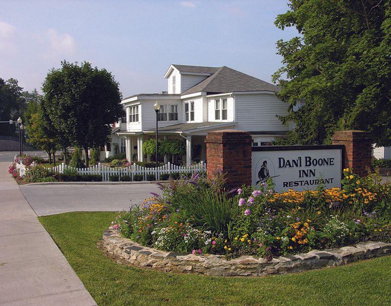 Dan'l Boone Inn's Mountain Magic