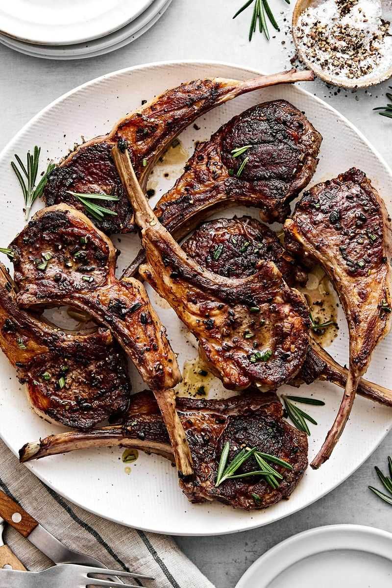 Lamb Chops with Rosemary and Garlic