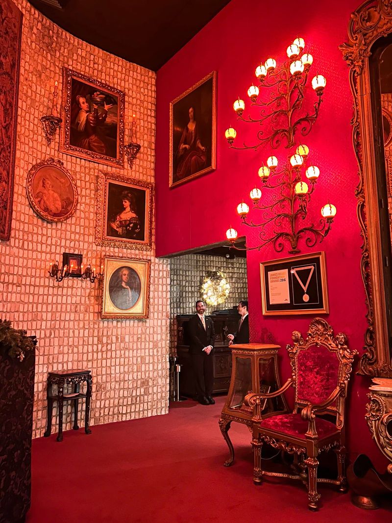Art Collections Transform Dining Into Gallery Experience