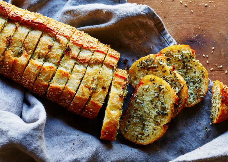 Classic Crispy Garlic Baguette