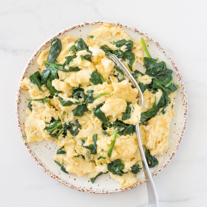 Scrambled eggs with spinach