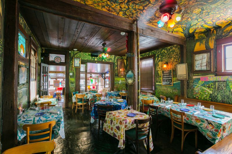 Jacque-Imo's Café: Deliciously Weird NOLA