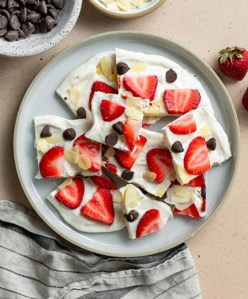 Frozen Yogurt Berry Bark
