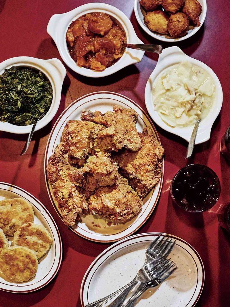 Mama Dip's Kitchen – Chapel Hill
