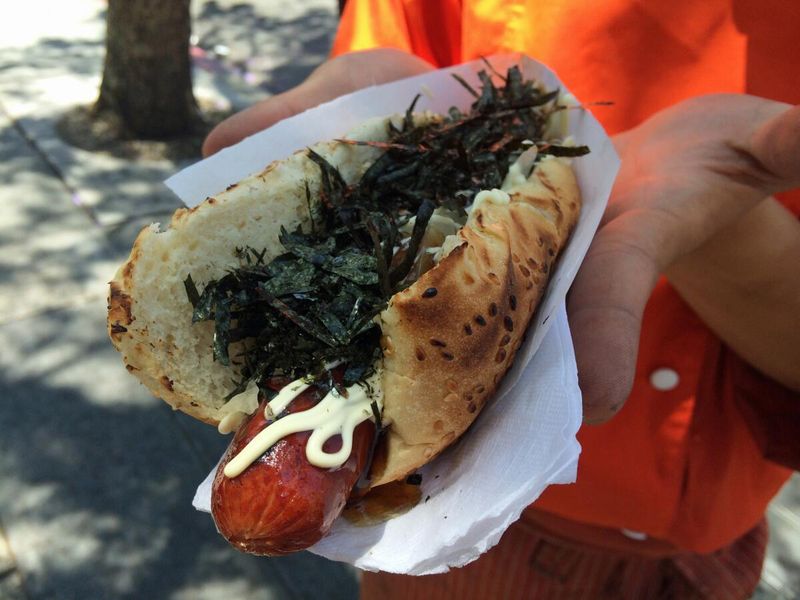 Japan: Teriyaki-mayo hot dog
