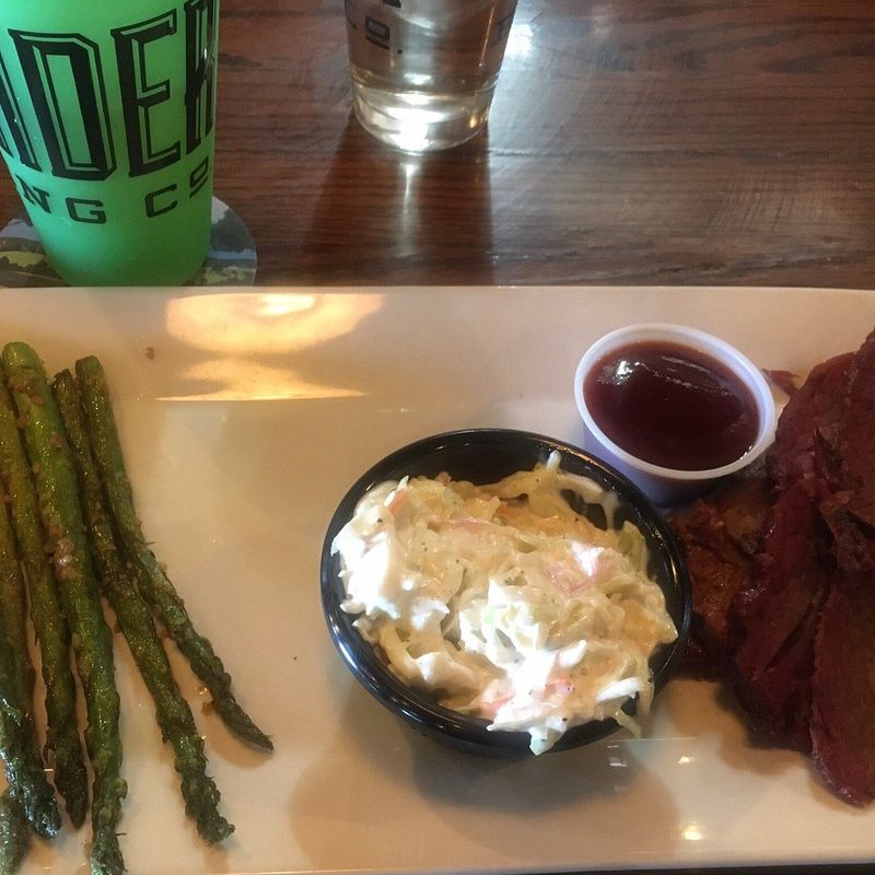 Kinkaiders Kitchen + Taphouse - Grand Island