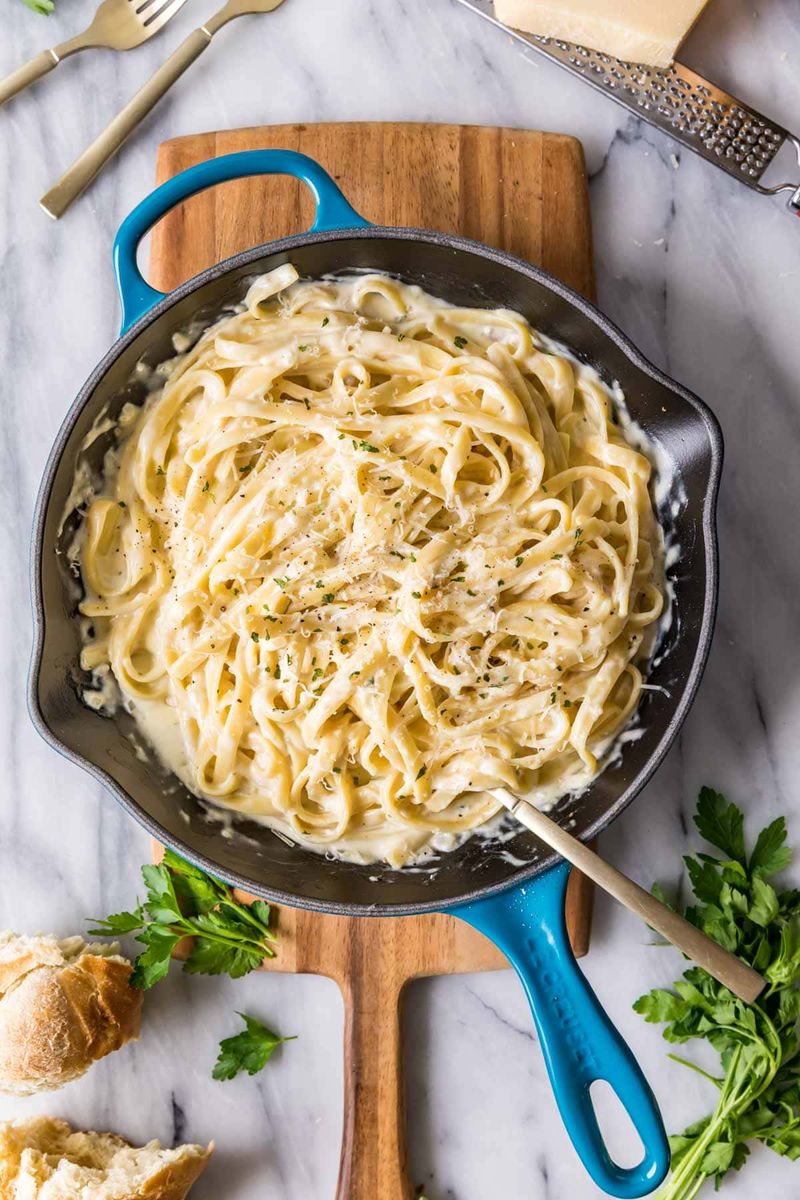 Fettuccine Alfredo