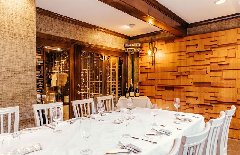 Washington Inn & Wine Bar