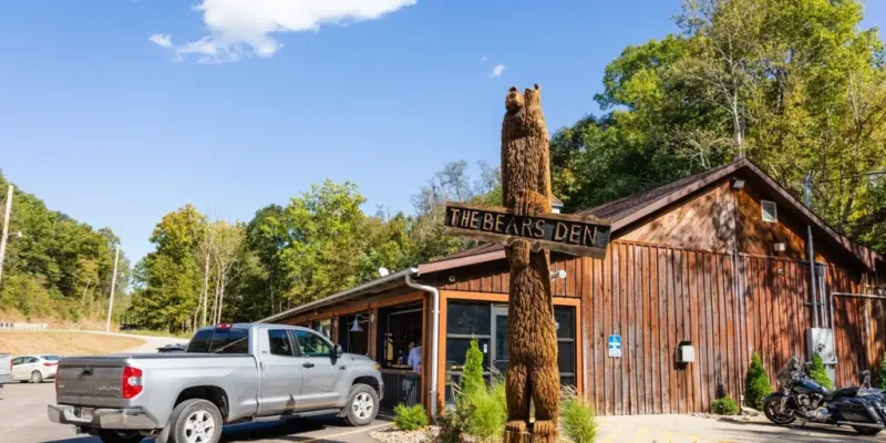 The Bear&rsquo;s Den Steakhouse (Cambridge)