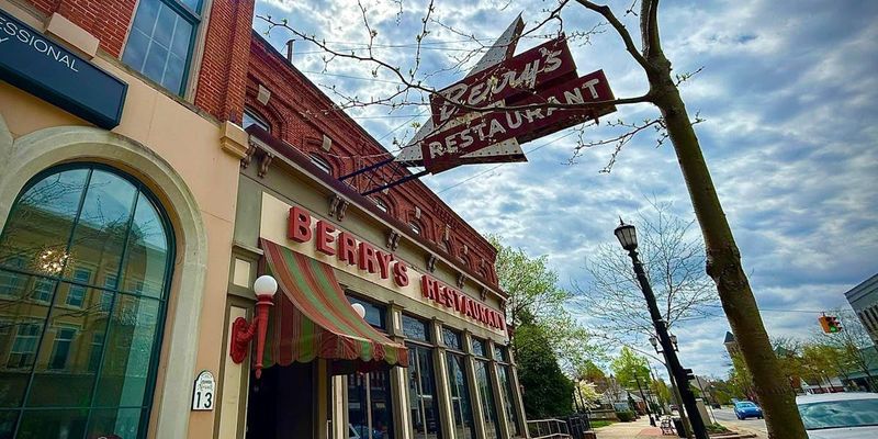 Berry’s on Main, Norwalk