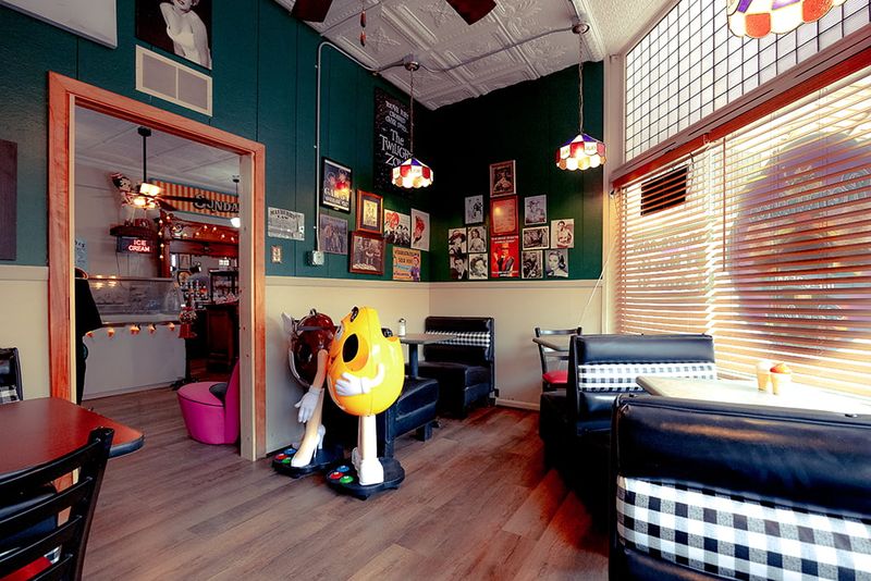 Reminisce Ice Cream Parlor, Carrollton