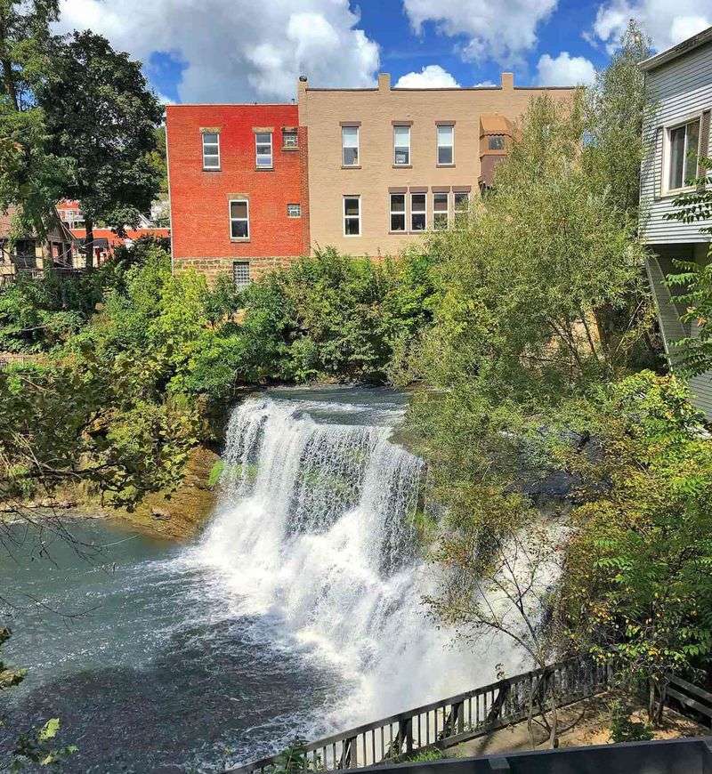 Chagrin Falls