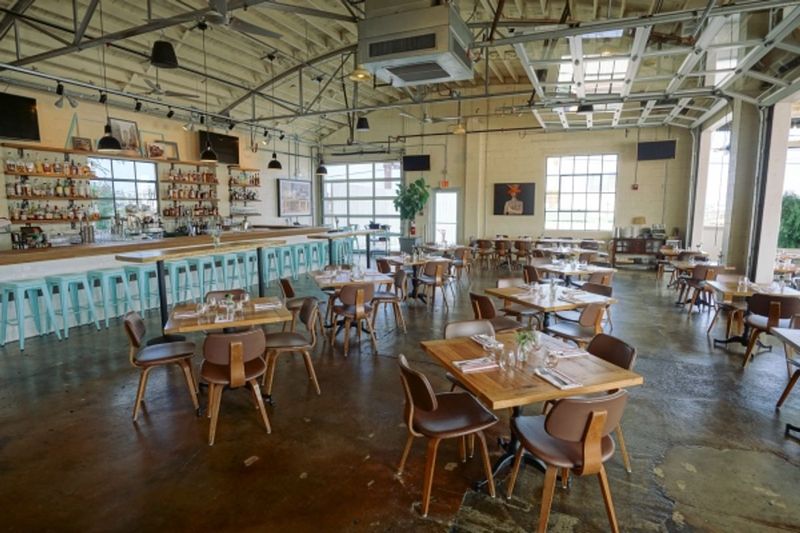 A strong choice for celebrations and date nights