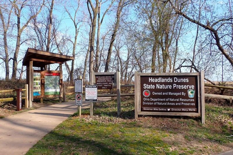 Headlands Dunes State Nature Preserve, Mentor, Ohio